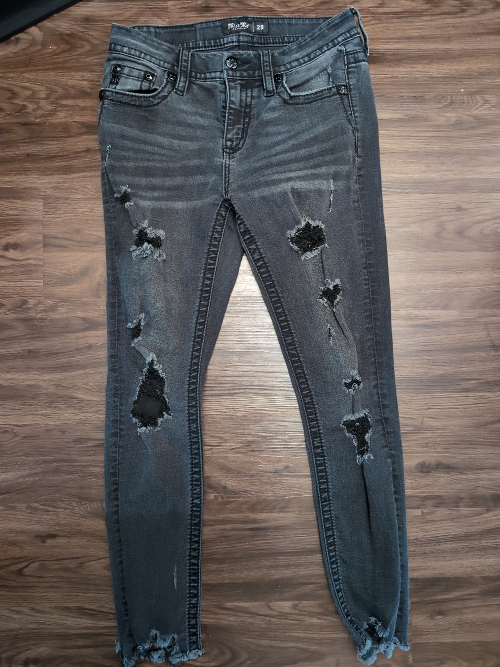 Distressed Skinny Jeans - Black - Women